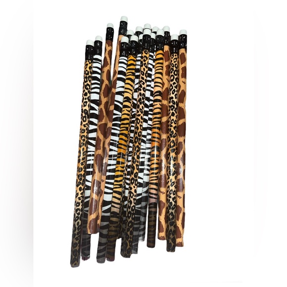 Bundle of Two Wild Birthday Decorations - Picture 13 of 14